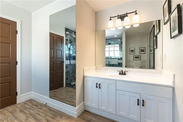 $5,000 | 2845 Queens Courtyard Drive, Las Vegas, NV 89109