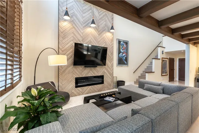 $5,000 | 2845 Queens Courtyard Drive, Las Vegas, NV 89109