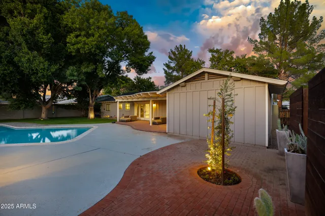 $1,799,000 | 4716 North 34th Place, Phoenix, AZ 85018