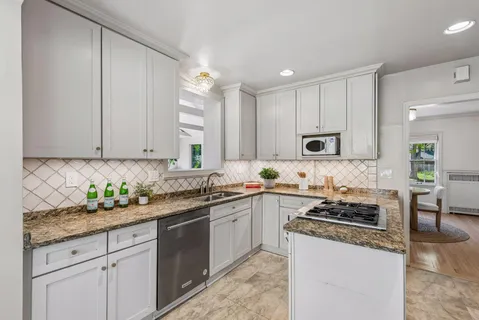 $925,000 | 2720 Sunset Boulevard, Minneapolis, MN 55416