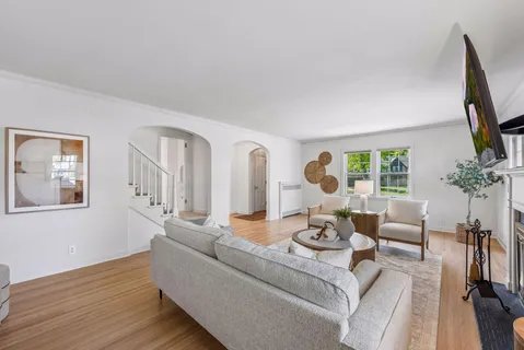 $925,000 | 2720 Sunset Boulevard, Minneapolis, MN 55416