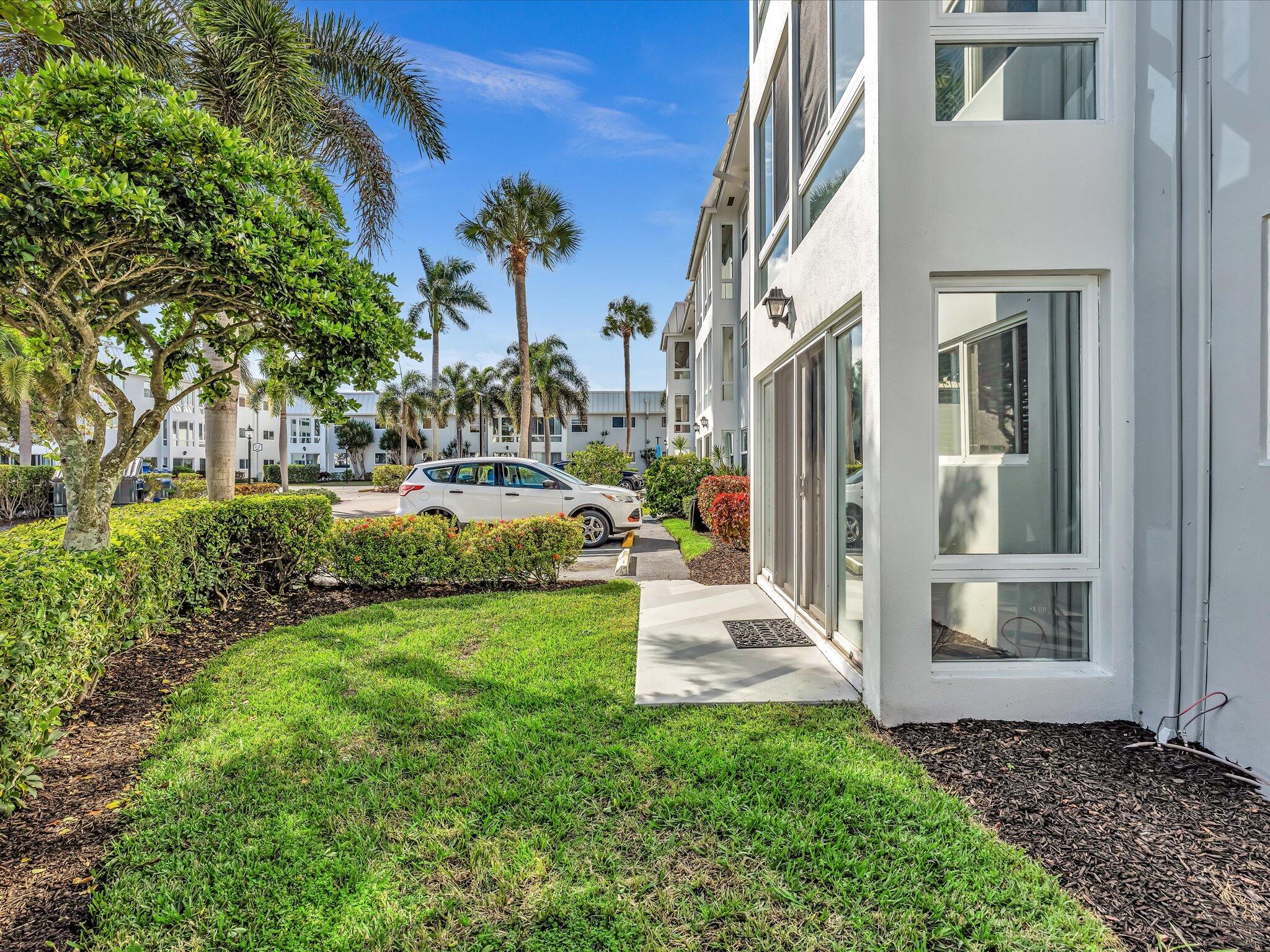30 Colonial Club Drive, Unit 101 Boynton Beach, FL 33435 - Photo 16 of 58 PATIO