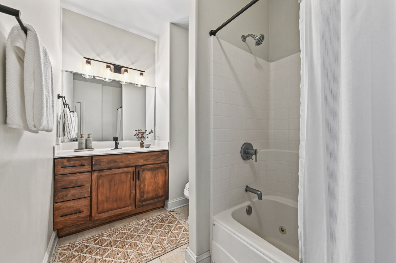 1905 North Water Street, Unit 207 Milwaukee, WI 53202 - Photo 18 of 38 Photo 18