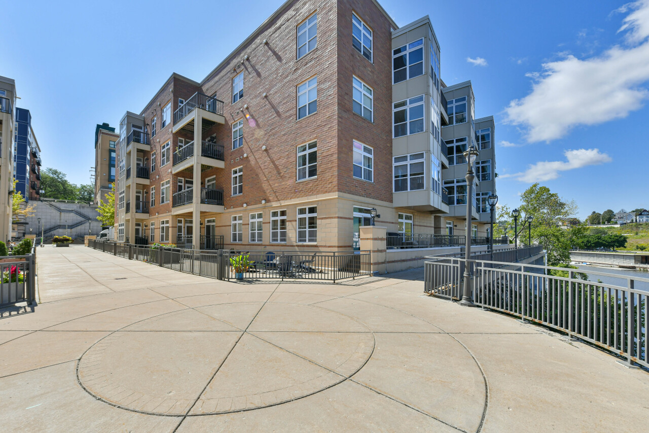 1905 North Water Street, Unit 207 Milwaukee, WI 53202 - Photo 30 of 38 Photo 30