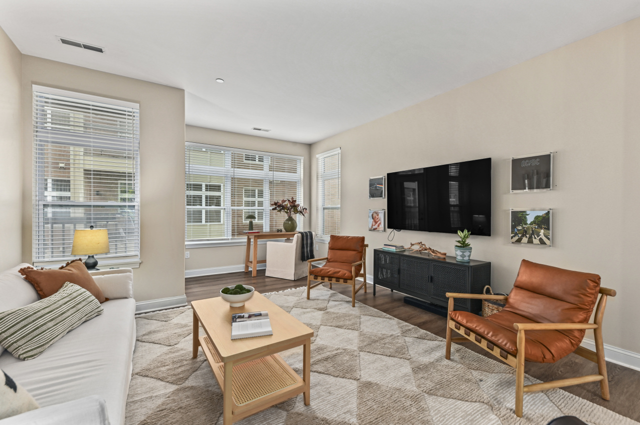 1905 North Water Street, Unit 207 Milwaukee, WI 53202 - Photo 3 of 38 Photo 3