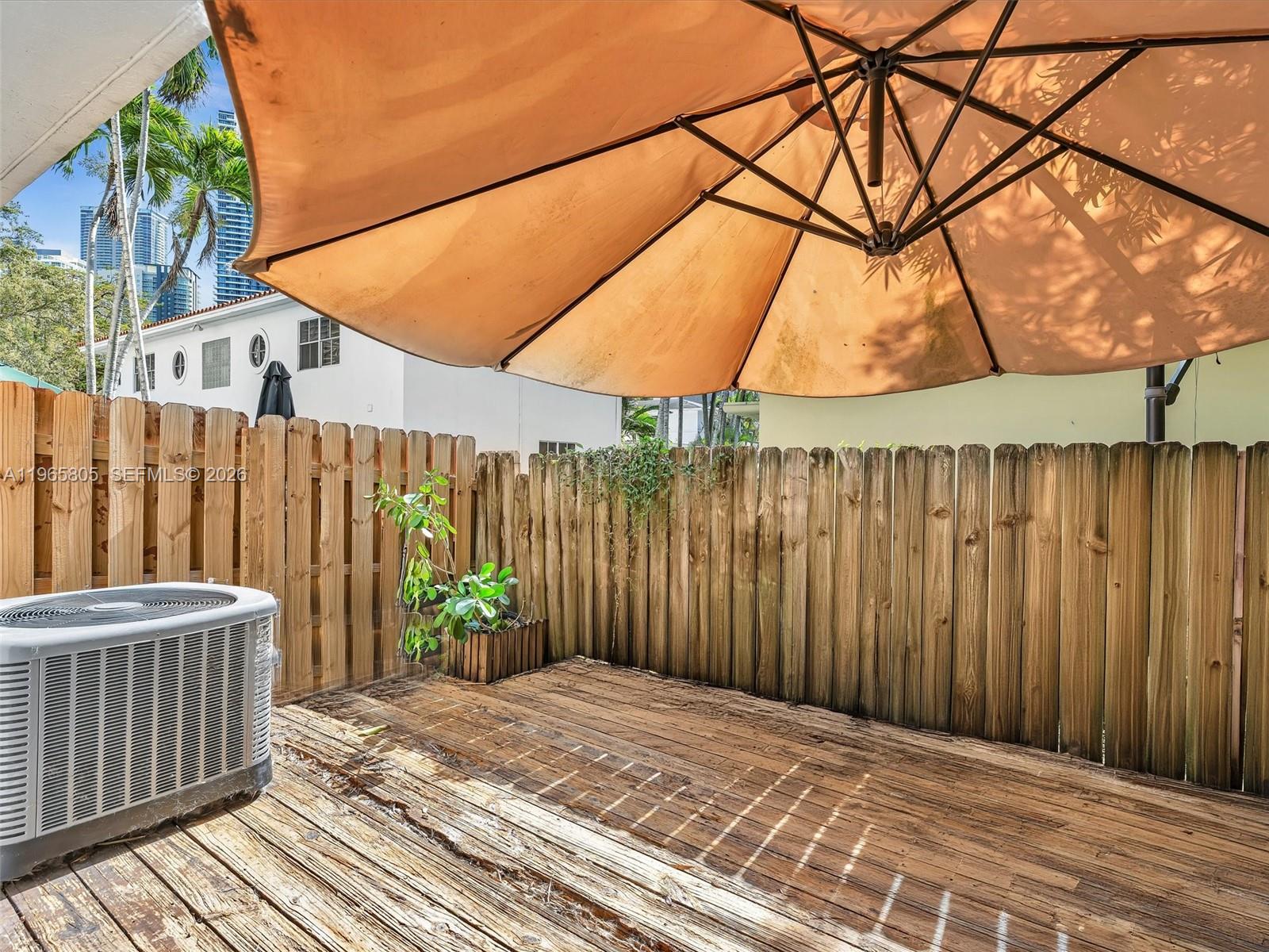 240 Southwest 15th Road, Unit 112 Miami, FL 33129 - Photo 16 of 47 a backyard of a house