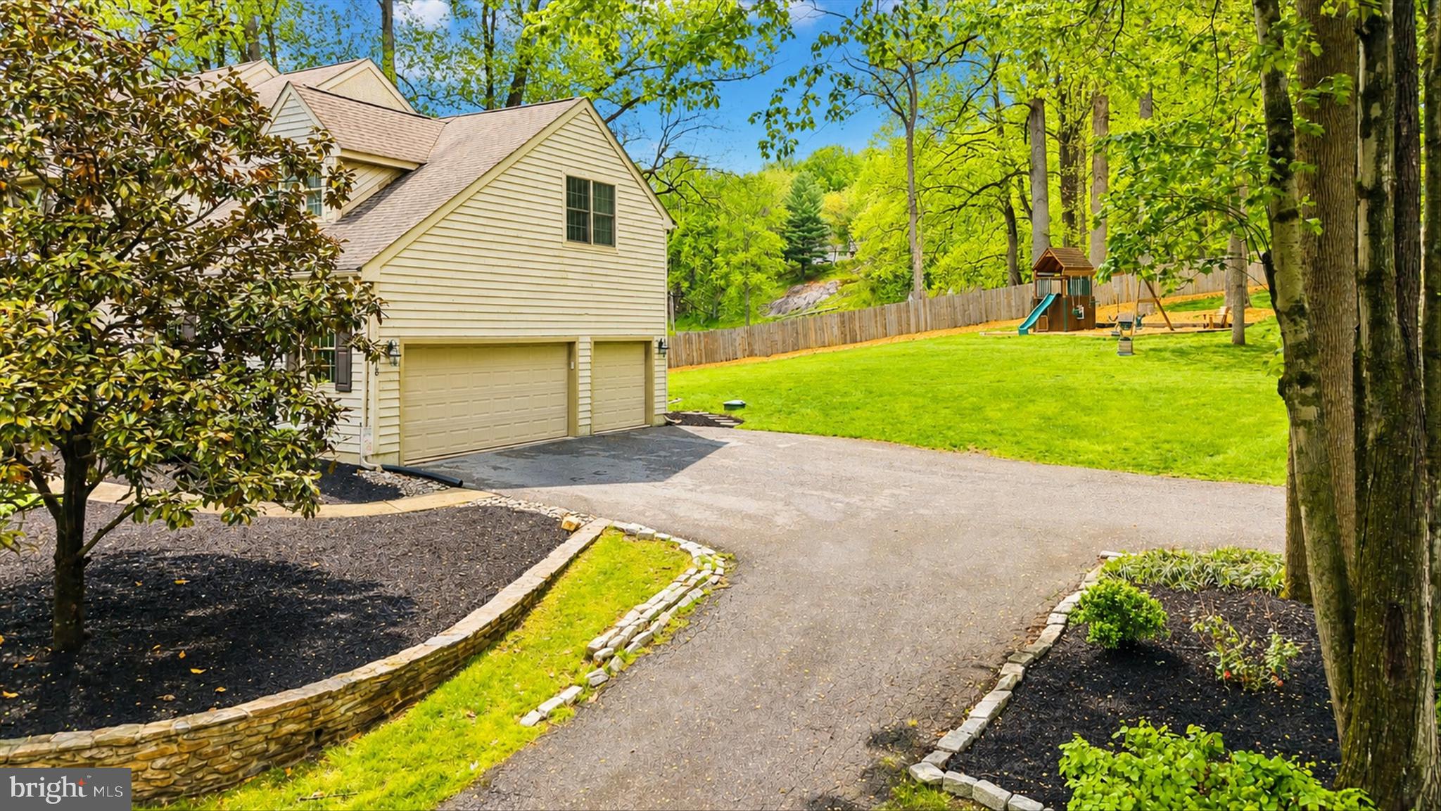 1618 Snuff Mill Road Hockessin, DE 19707 - Photo 44 of 48 a view of a backyard with swimming pool
