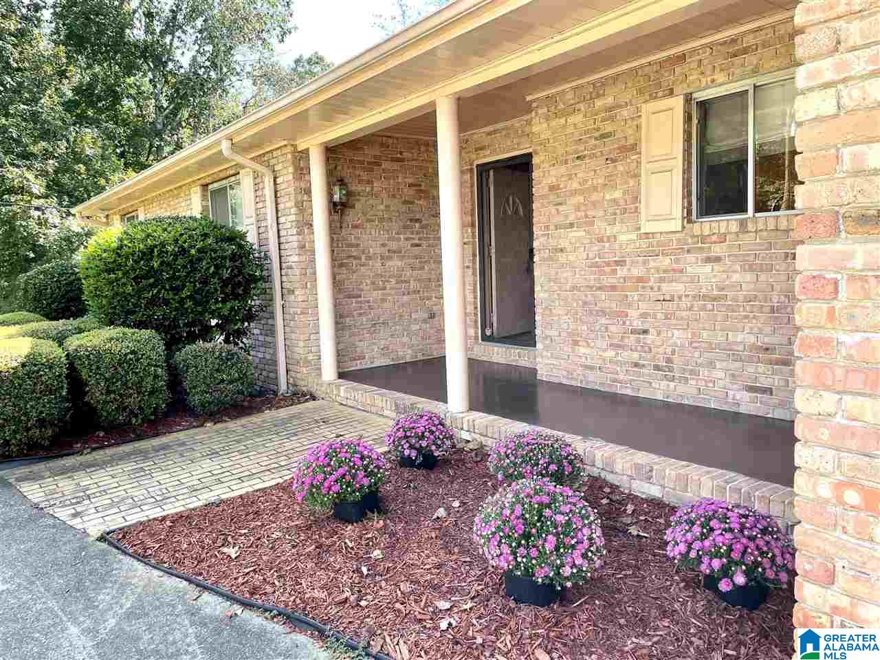 581 Beasley Road Gardendale, AL 35071 - Photo 2 of 34
