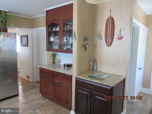 124 Granada Road Pasadena, MD 21122 - Photo 11 of 41 KITCHEN