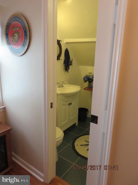 124 Granada Road Pasadena, MD 21122 - Photo 26 of 41 UPPER LEVEL FULL BATHROOM