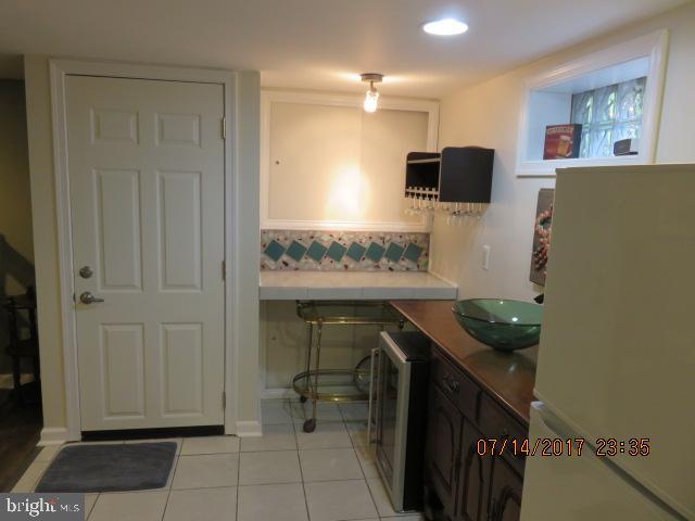 124 Granada Road Pasadena, MD 21122 - Photo 33 of 41 LOWER LEVEL WET BAR