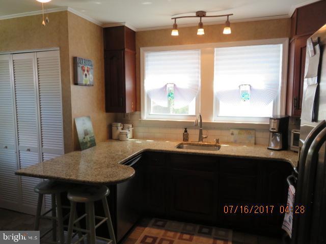124 Granada Road Pasadena, MD 21122 - Photo 8 of 41 GRANITE COUNTERTOPS