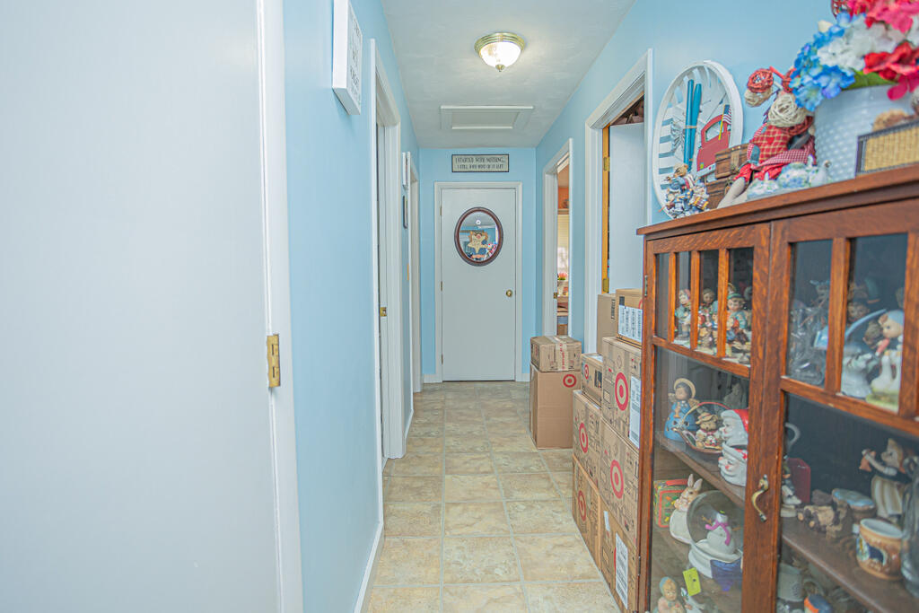 824 Fairbanks Road Farmington, ME 04938 - Photo 26 of 79 Hallway