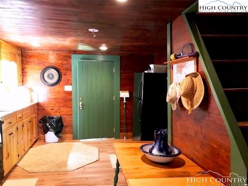 311 Clawson Road Butler, TN 37640 - Photo 15 of 17