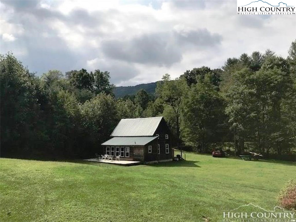 311 Clawson Road Butler, TN 37640 - Photo 9 of 17