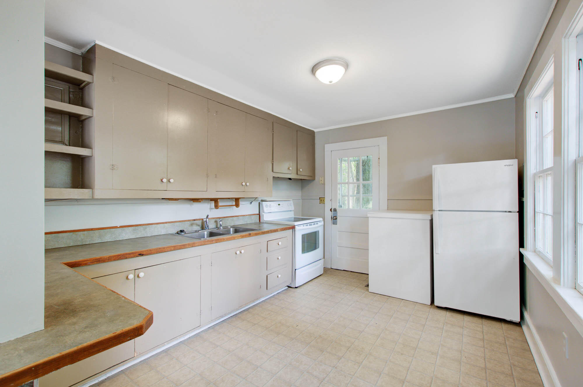 108 Rivers Street Walterboro, SC 29488 - Photo 7 of 17