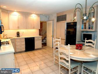 102 Plush Mill Road Wallingford, PA 19086 - Photo 5 of 11 Kitchen