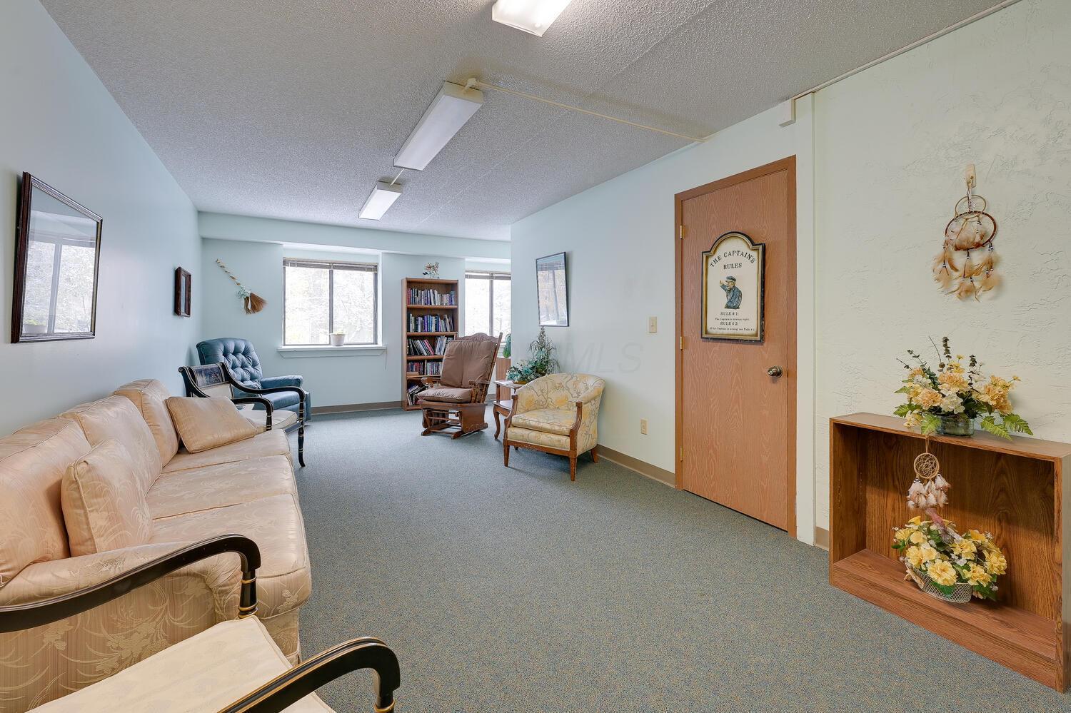 4145 Karl Road, Unit 223 Columbus, OH 43224 - Photo 25 of 31 4145 Karl Rd Columbus OH 43224-large-030