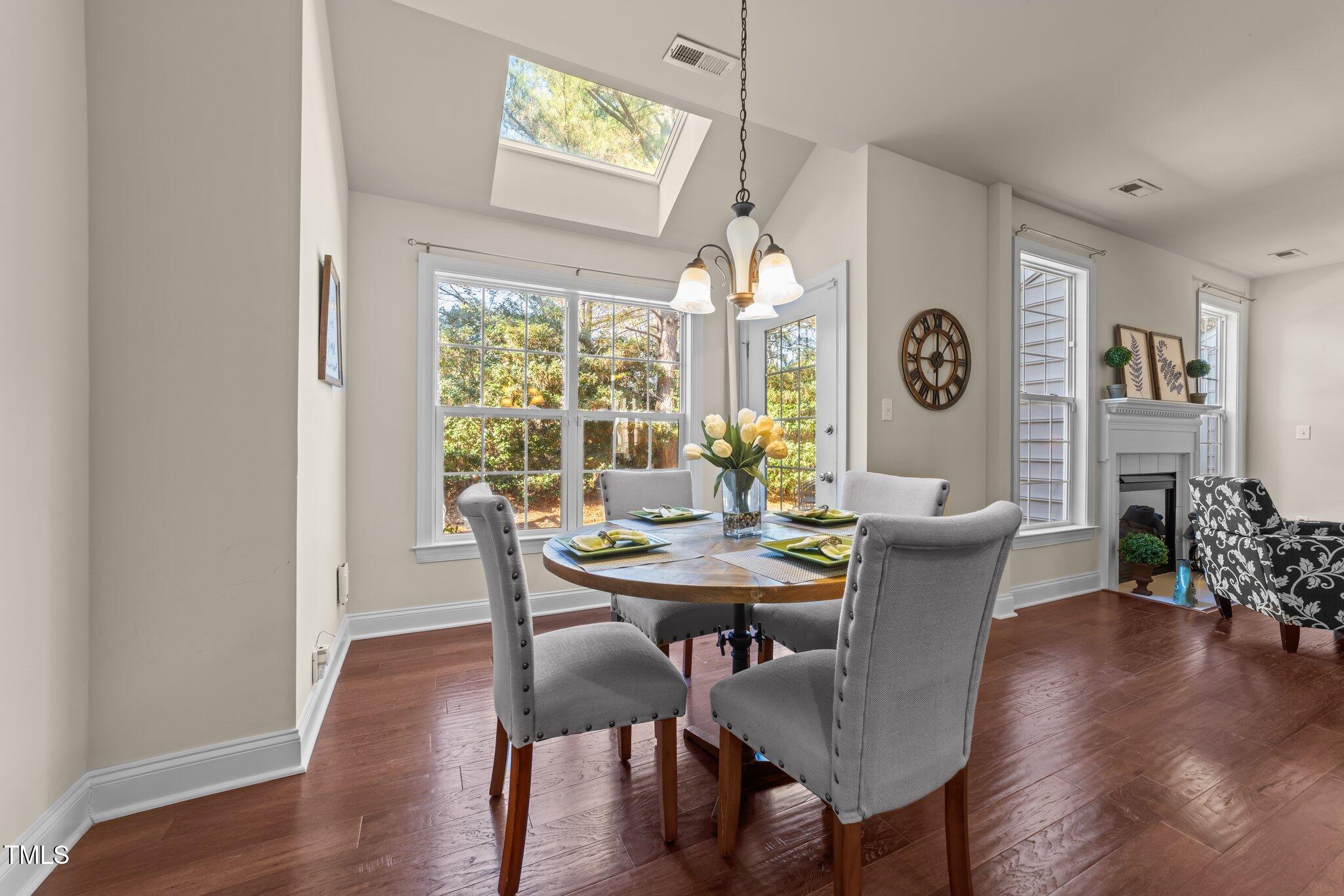 9506 Dellbrook Court Raleigh, NC 27617 - Photo 3 of 37 Eat-in Kitchen