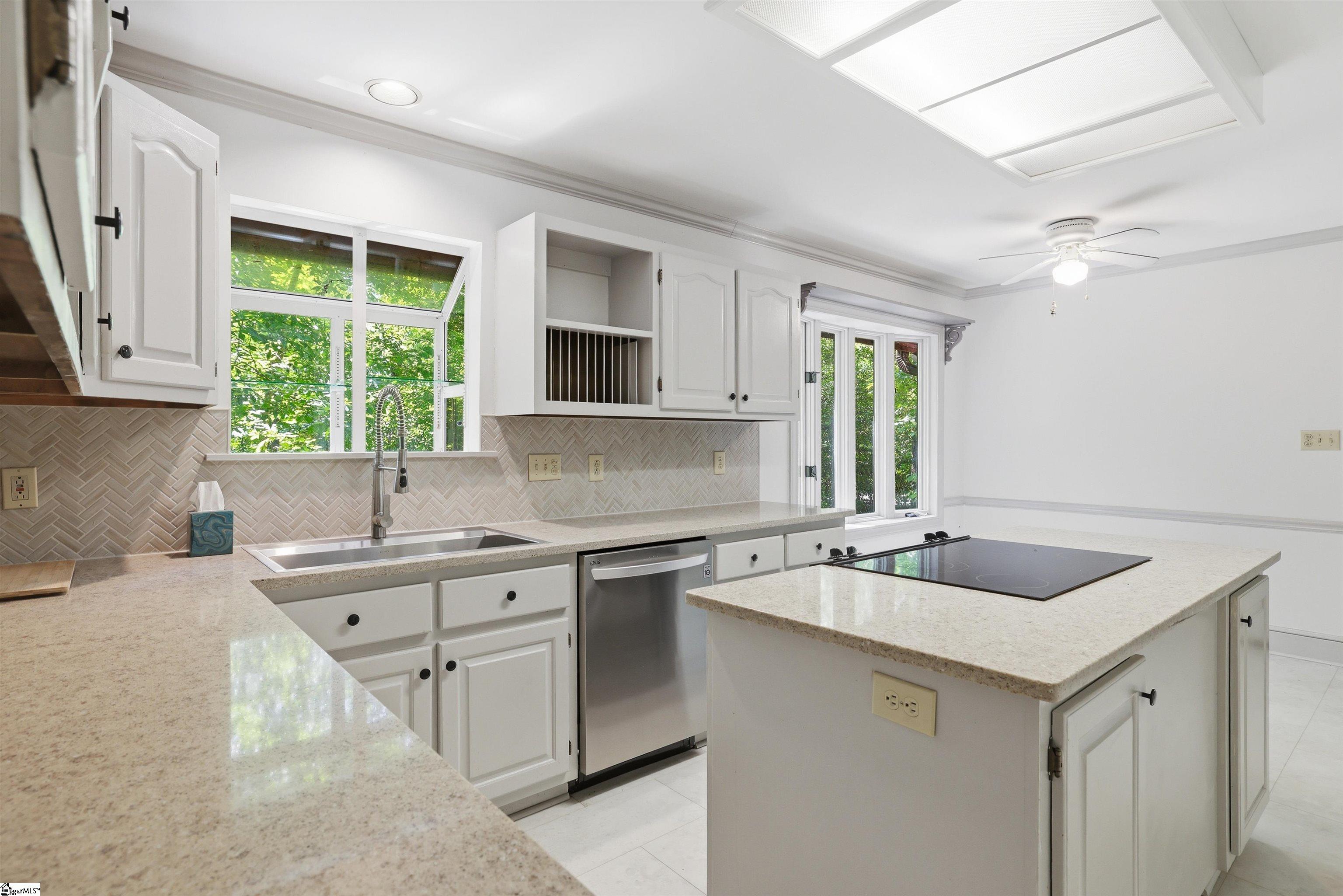 310 Hammett Road Greer, SC 29650 - Photo 12 of 43