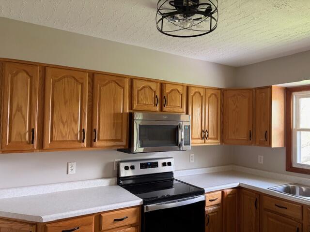 719 Salt Creek Road Le Roy, IL 61752 - Photo 10 of 29