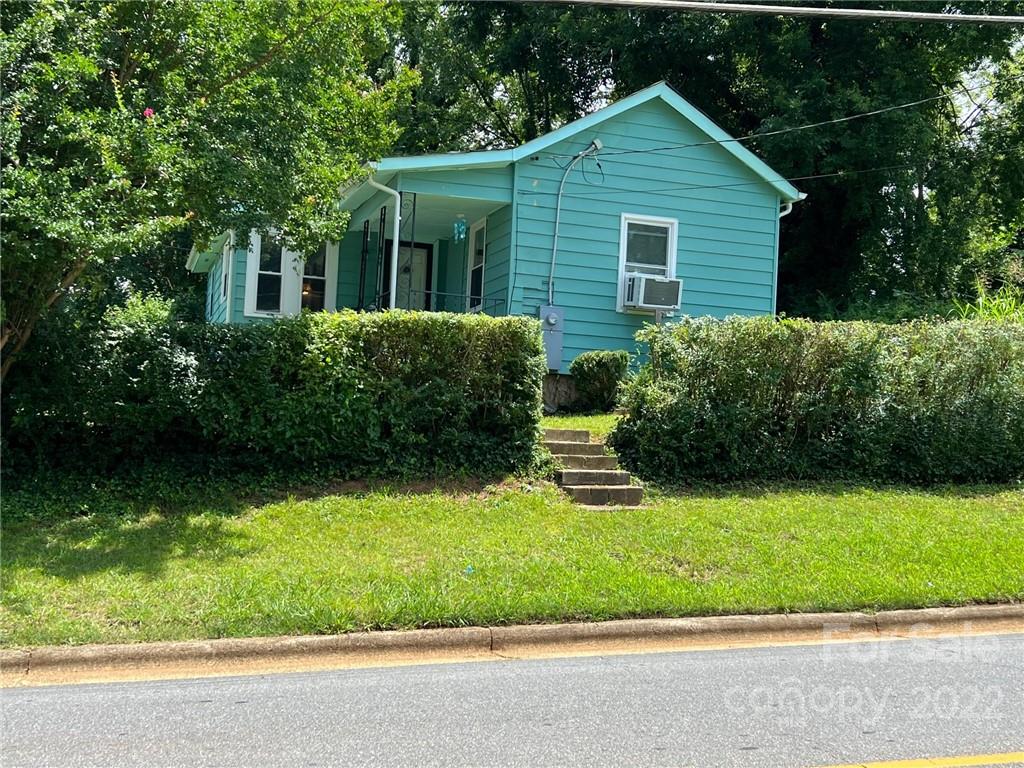 603 1st Street Southwest Hickory, NC 28602 - Photo 1 of 16
