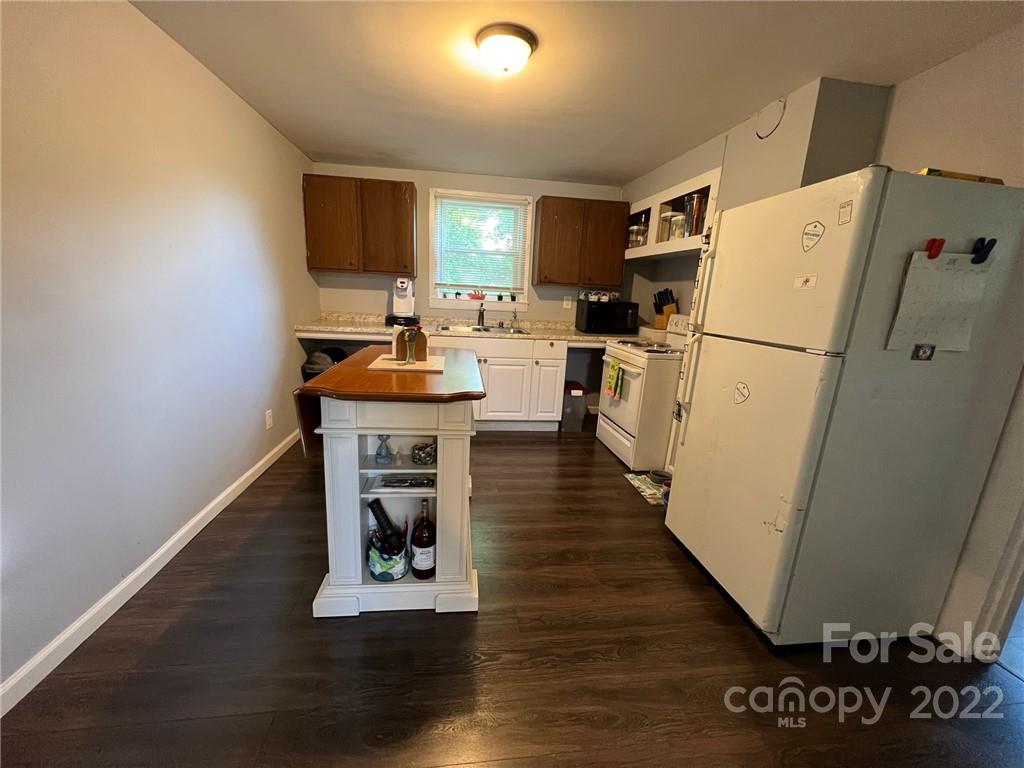 603 1st Street Southwest Hickory, NC 28602 - Photo 6 of 16