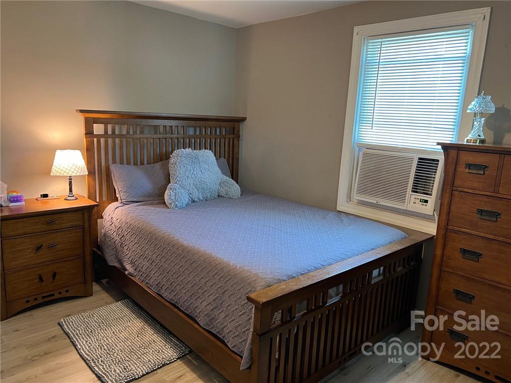 603 1st Street Southwest Hickory, NC 28602 - Photo 10 of 16