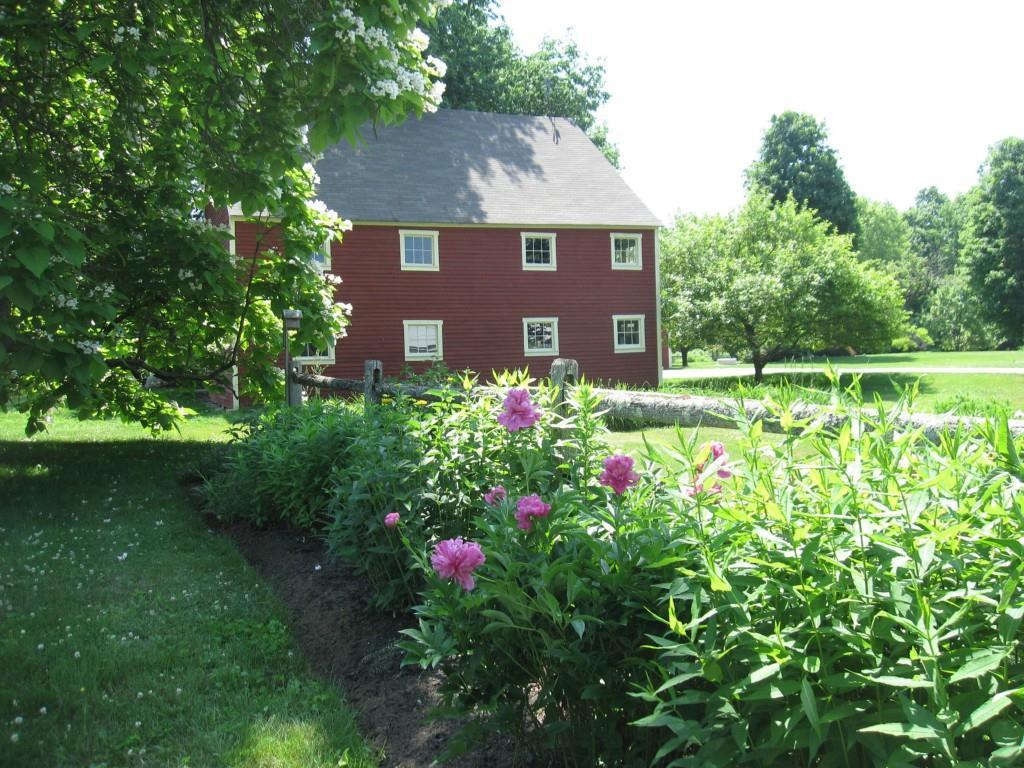 360 Cape Road Standish, ME 04084 - Photo 4 of 34 Photo