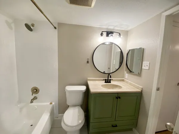 $1,650 | 101 Stratford Street, Unit 107, Houston, TX 77006