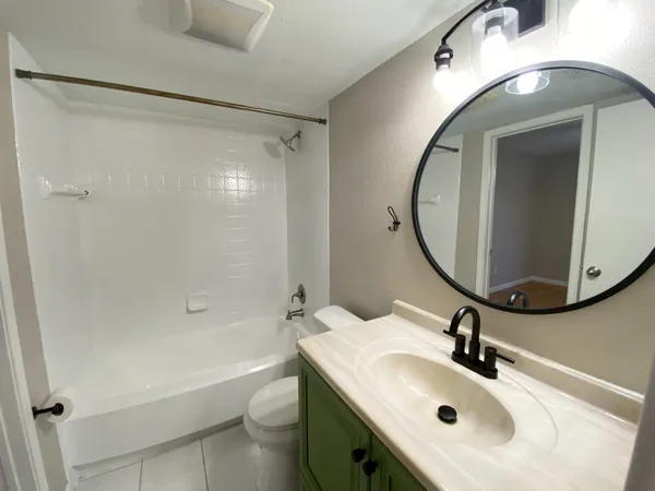 $1,650 | 101 Stratford Street, Unit 107, Houston, TX 77006