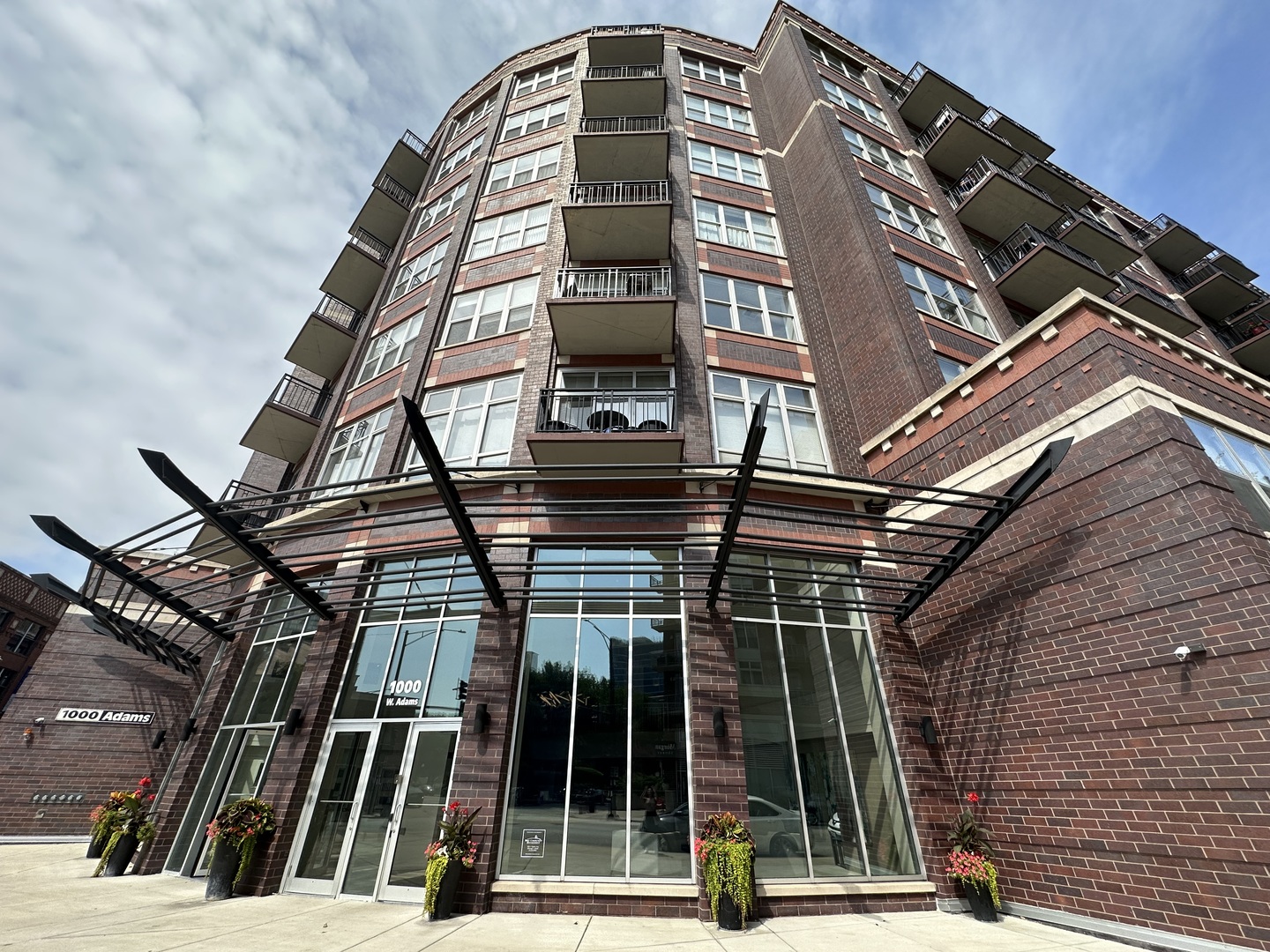 1000 West Adams Street, Unit 810 Chicago, IL 60607 - Photo 1 of 23 Gallery Image 1