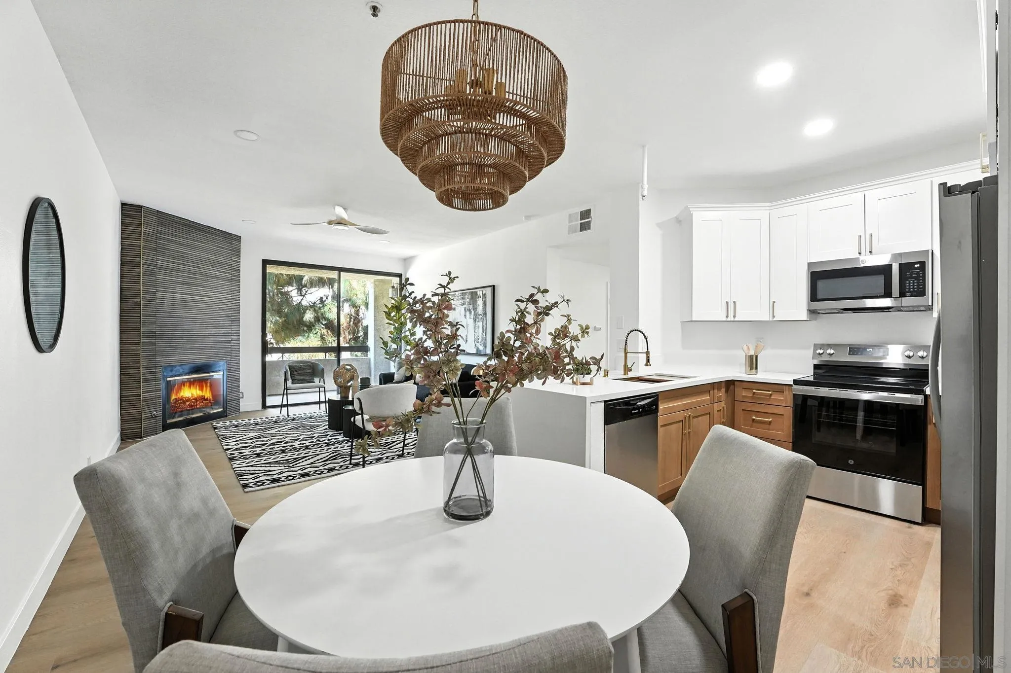 5875 Friars Road, Unit 4307 San Diego, CA 92110 - Photo 5 of 20 Gallery Image 5