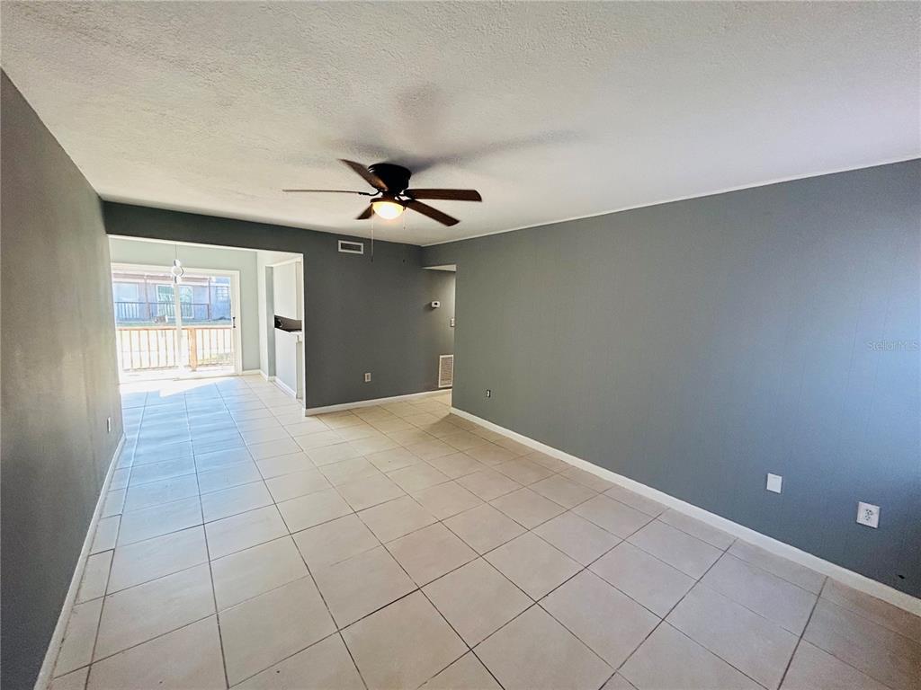 2785 L B McLeod Road, Unit B Orlando, FL 32805 - Photo 5 of 11 a view of an empty room with a window