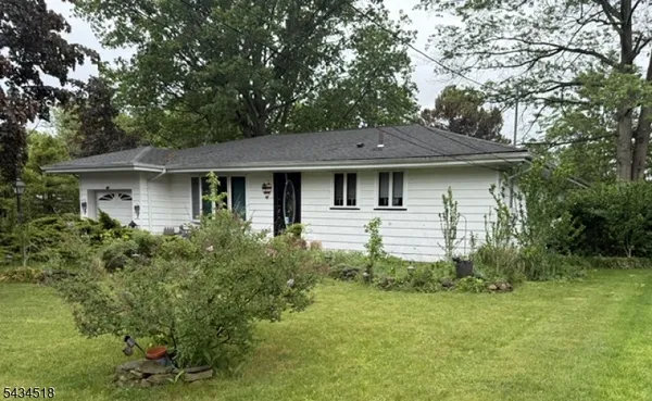 $750,000 | 160 Hayes Avenue, Clark, NJ 07066