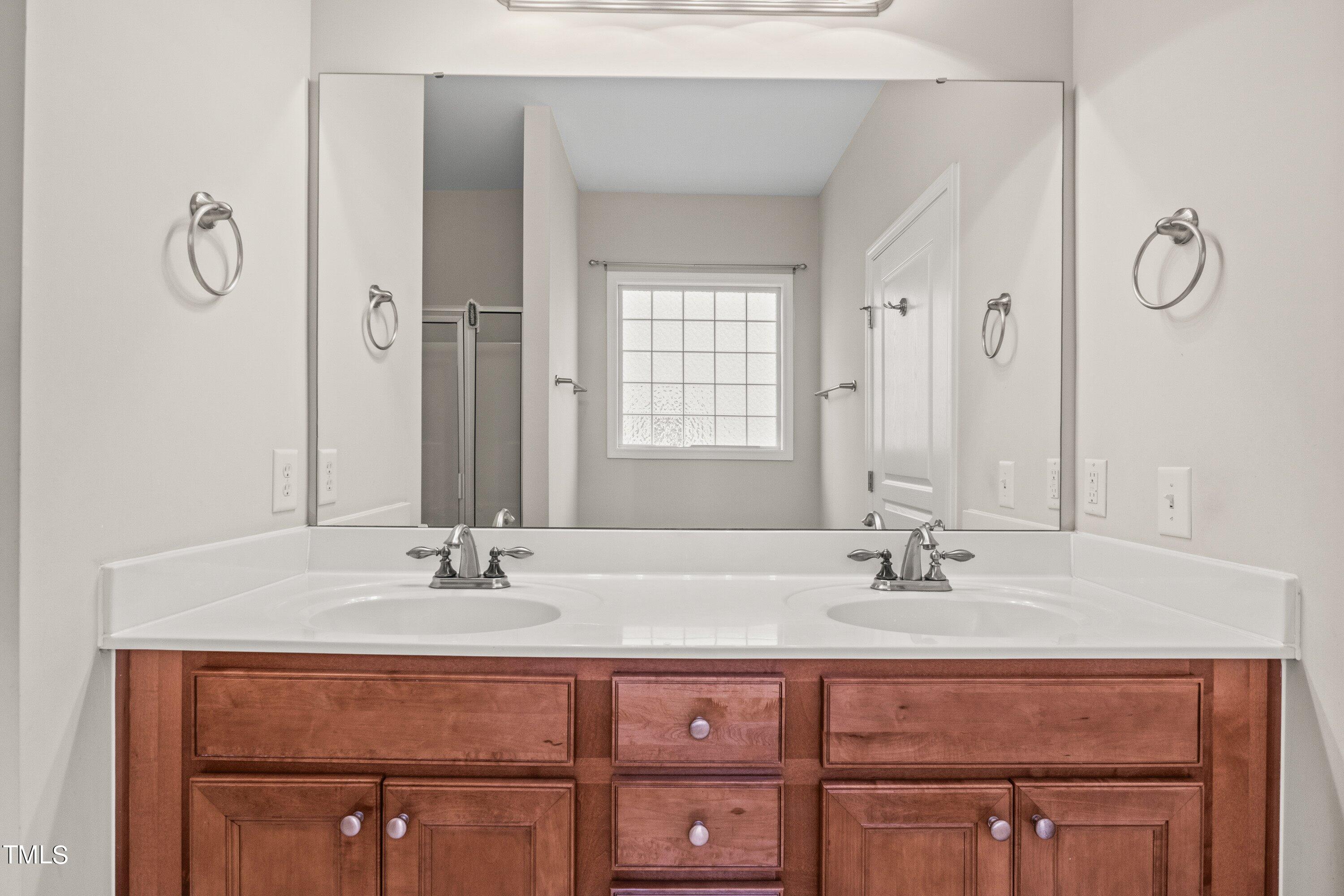 5534 Nur Lane Raleigh, NC 27606 - Photo 19 of 35 33-5534 Nur Ln - 1800o20240111_0025
