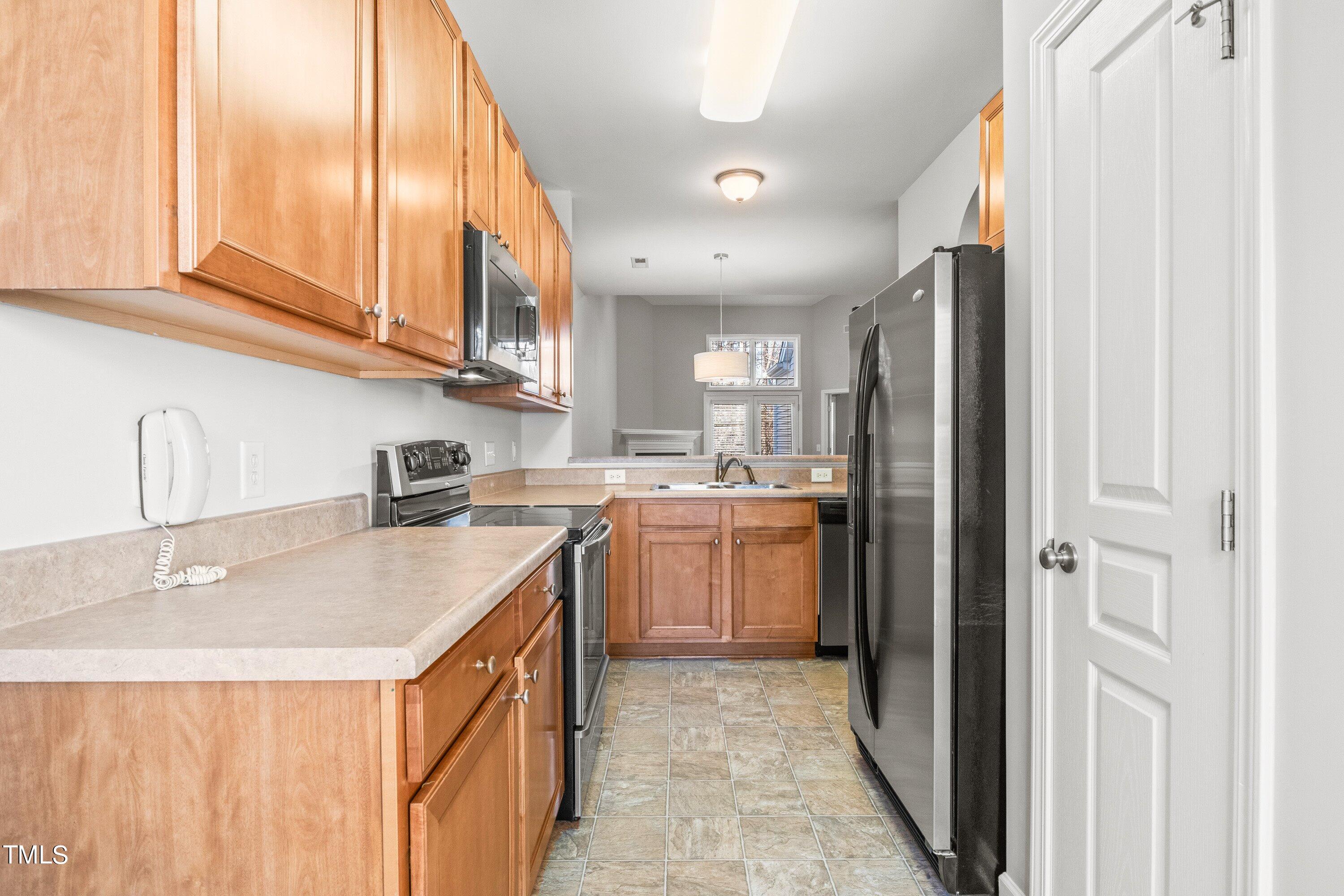 5534 Nur Lane Raleigh, NC 27606 - Photo 7 of 35 20-5534 Nur Ln - 1800o20240111_0012