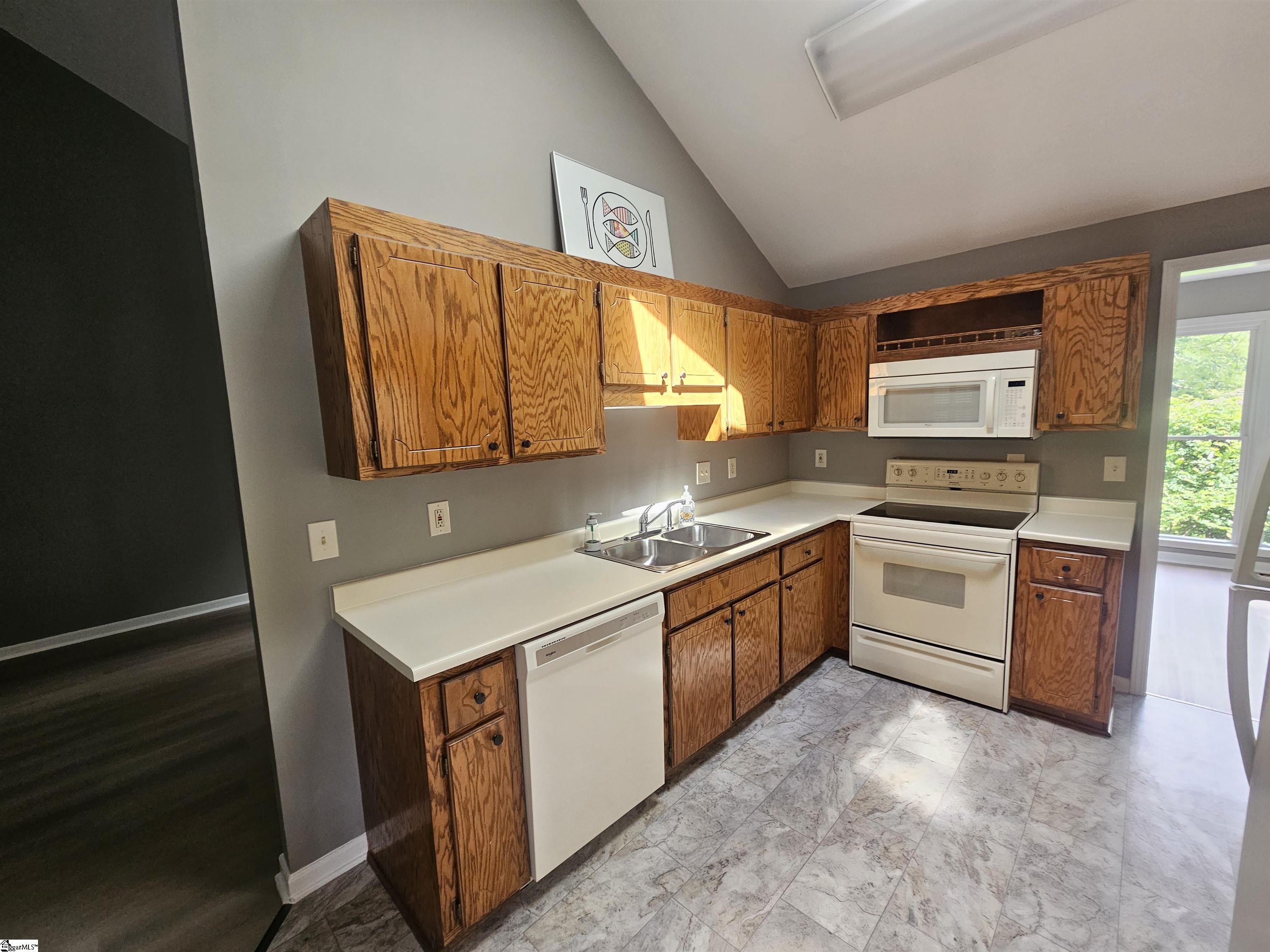 803 Dillard Road Greer, SC 29650 - Photo 10 of 33