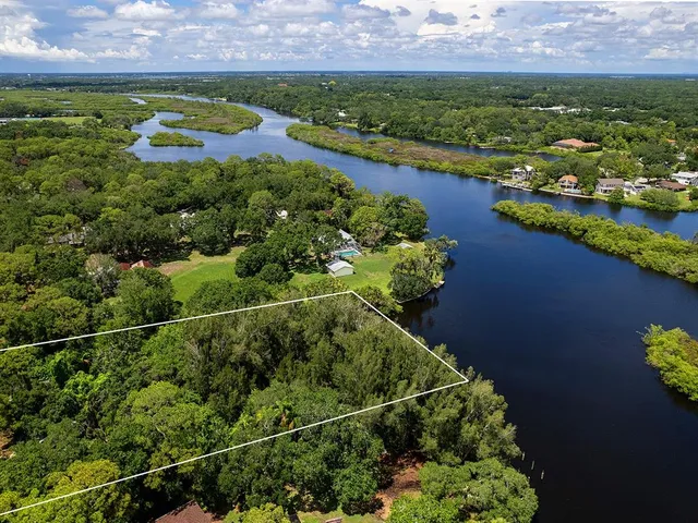 $950,000 | 4203 51st Street East, Bradenton, FL 34208