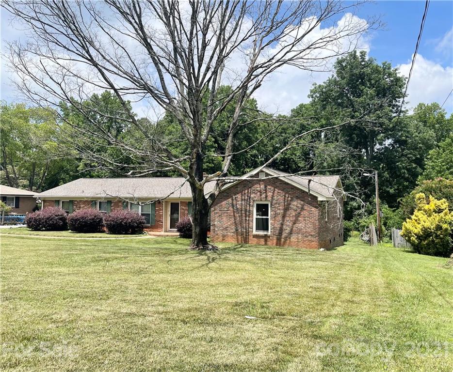 3217 Sunset Road Charlotte, NC 28216 - Photo 1 of 44 Gallery Image 1