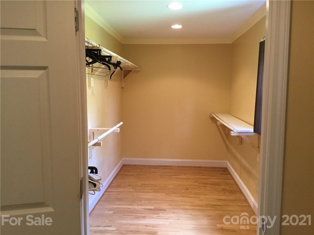 3217 Sunset Road Charlotte, NC 28216 - Photo 20 of 44 Gallery Image 20