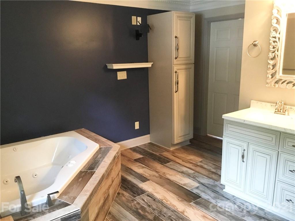 3217 Sunset Road Charlotte, NC 28216 - Photo 22 of 44 Gallery Image 22