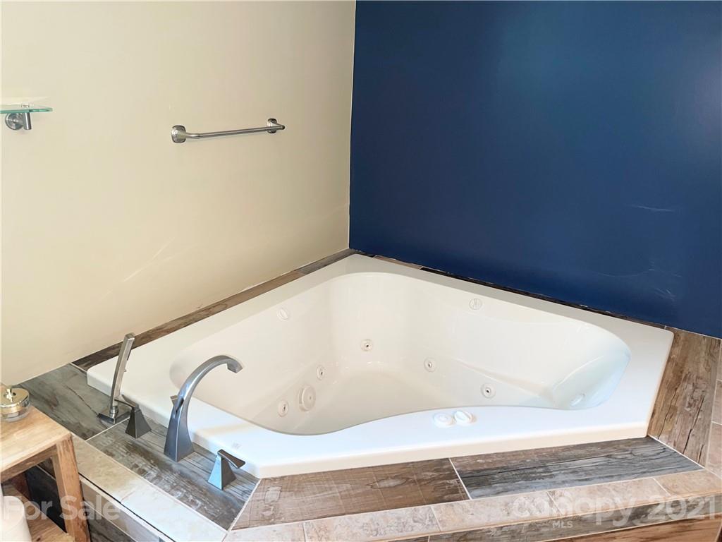 3217 Sunset Road Charlotte, NC 28216 - Photo 26 of 44 Gallery Image 26