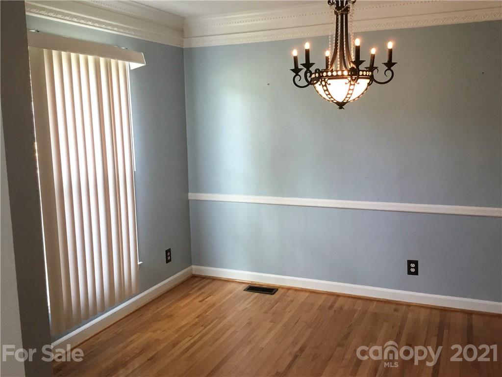 3217 Sunset Road Charlotte, NC 28216 - Photo 7 of 44 Gallery Image 7