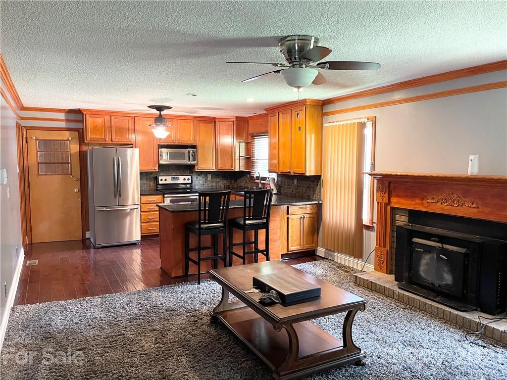 3217 Sunset Road Charlotte, NC 28216 - Photo 10 of 44 Gallery Image 10