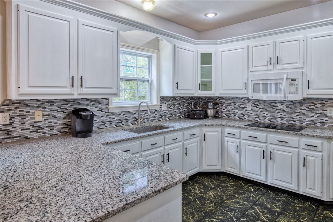 45 Stillwater Road Charlestown, RI 02813 - Photo 8 of 28