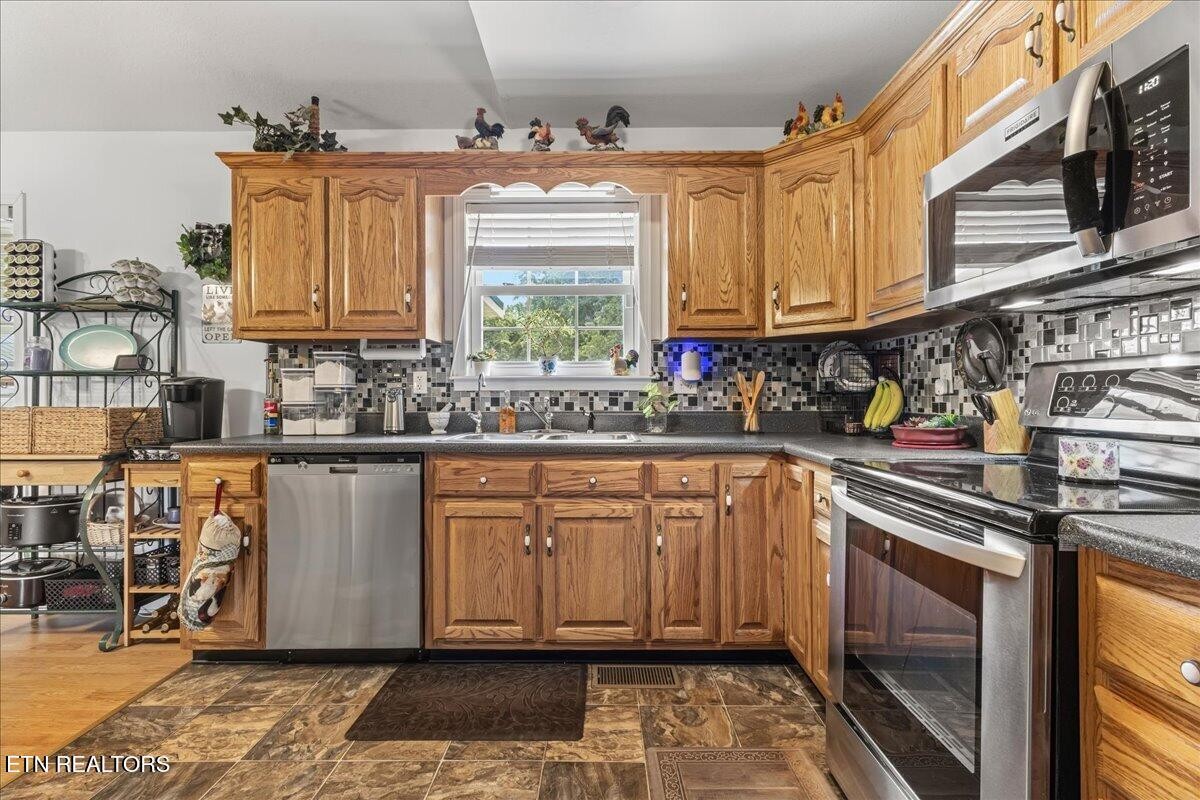 982 Wilson Station Road Madisonville, TN 37354 - Photo 10 of 46