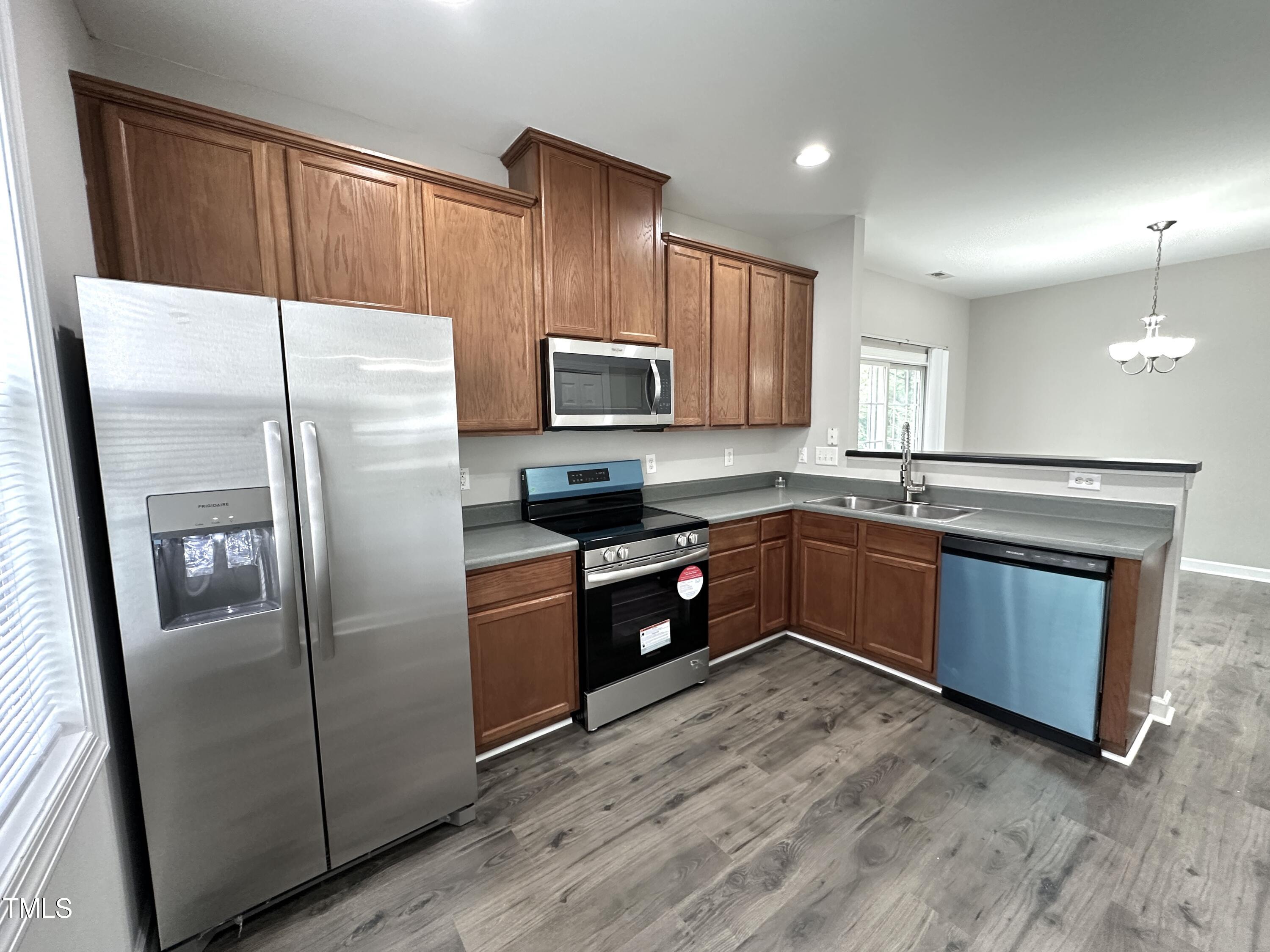 3847 Pin Oak Road Raleigh, NC 27604 - Photo 9 of 22 akit