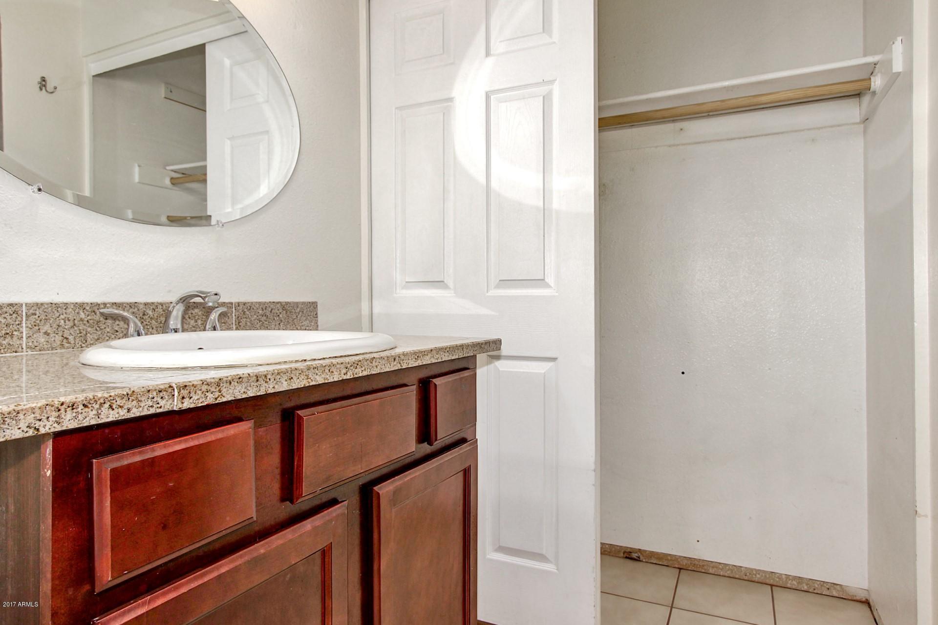 4124 East Vineyard Road Phoenix, AZ 85042 - Photo 25 of 35 Vineyard - 4124 (27)