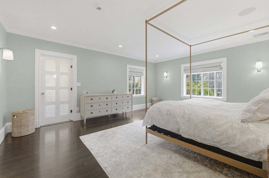 98 Carlton Street Brookline, MA 02446 - Photo 23 of 40